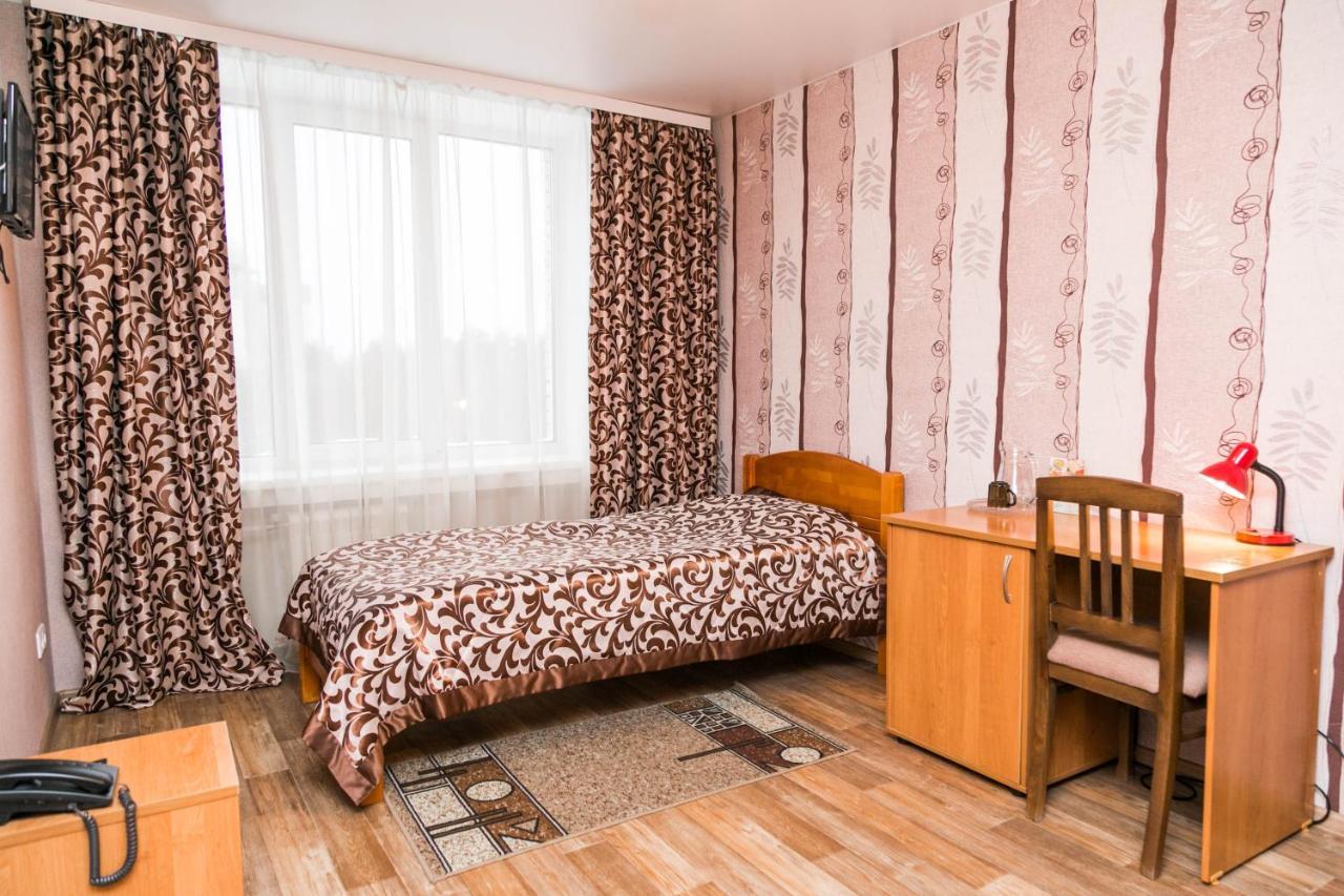 Hôtel Zolotaya Dolina - Akademgorodok à Novossibirsk Extérieur photo